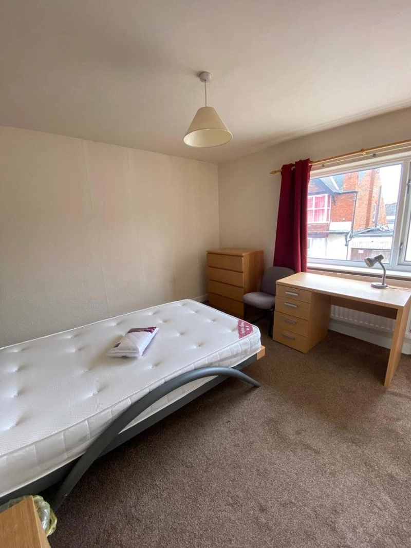 3 Bed West end - Student House - Bills Included - Thumbnail 6